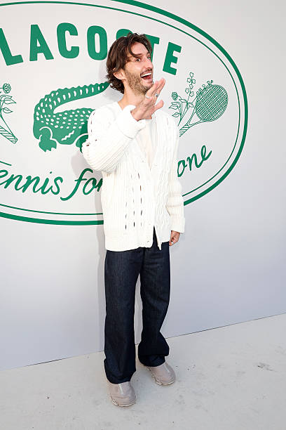 Pierre Niney : La Taille Dévoilée